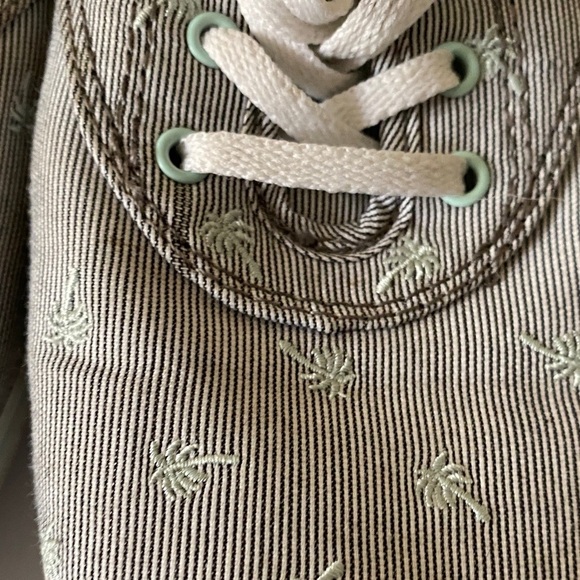 Vans Kids Beige Canvas Sneakers - Picture 2 of 6